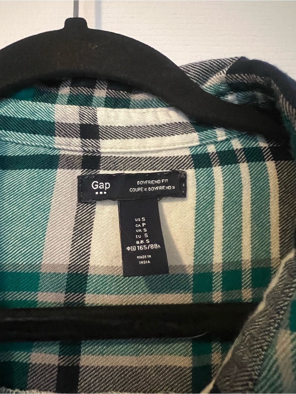 GAP Boyfriend Fit Plaid Button-Down Shirt - Picture 2 of 2
